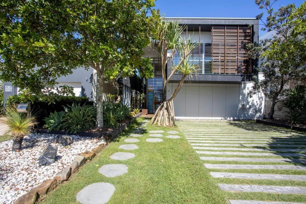 Casuarina Beachfront House - Hostie Properties Exterior photo